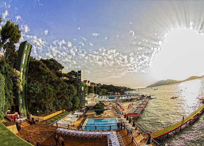 Anadolu Kulubu Hotel 5*